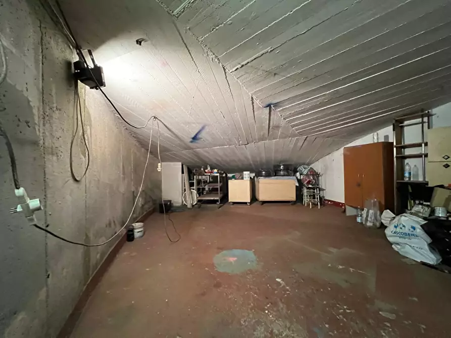 Immagine 12 di Box auto in vendita  a Savona