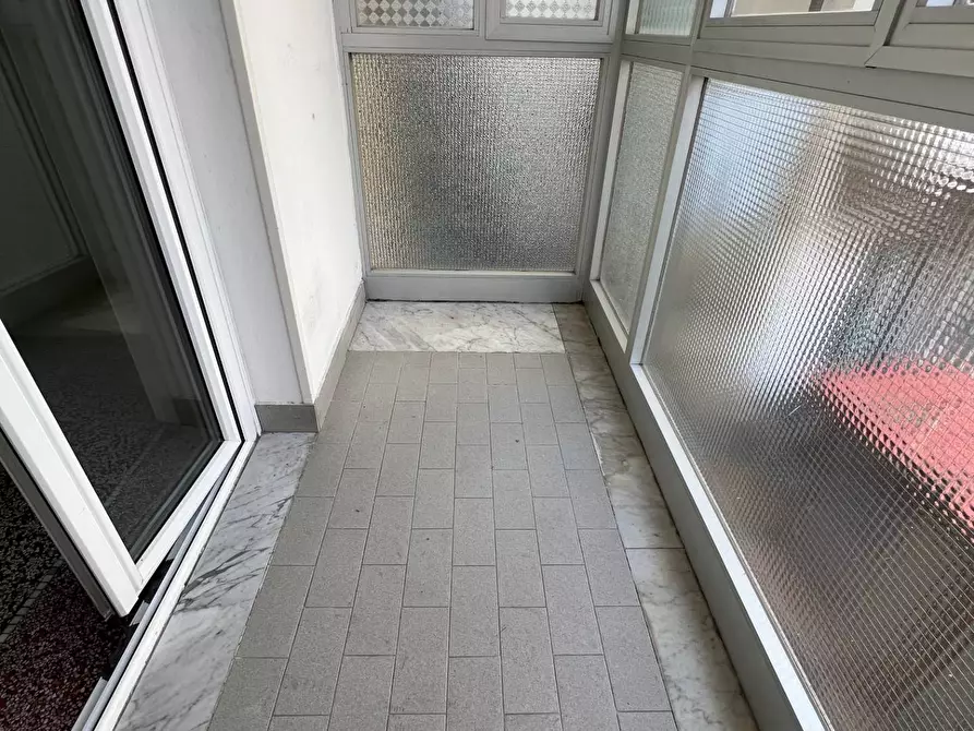 Immagine 4 di Appartamento in vendita  a Savona