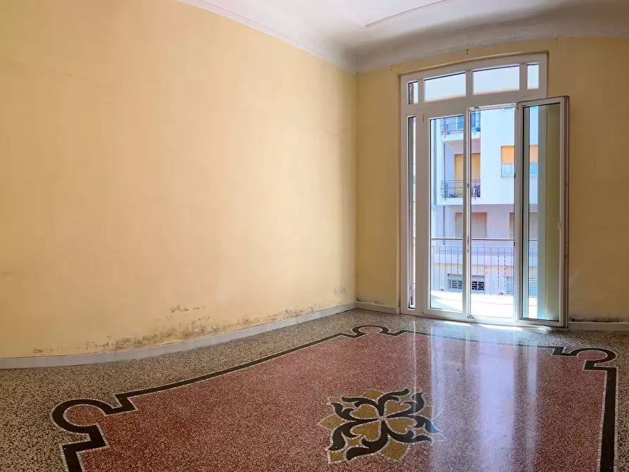 Immagine 15 di Appartamento in vendita  a Savona