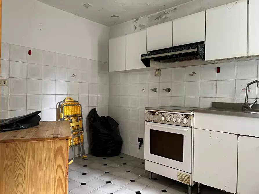 Immagine 16 di Appartamento in vendita  a Varazze