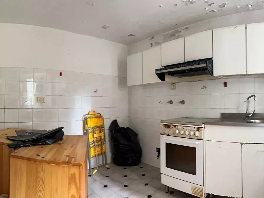 Immagine 17 di Appartamento in vendita  a Varazze