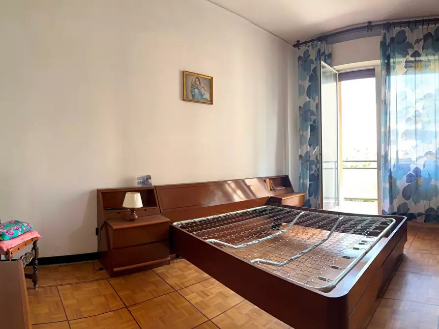 Immagine 12 di Appartamento in vendita  a Savona