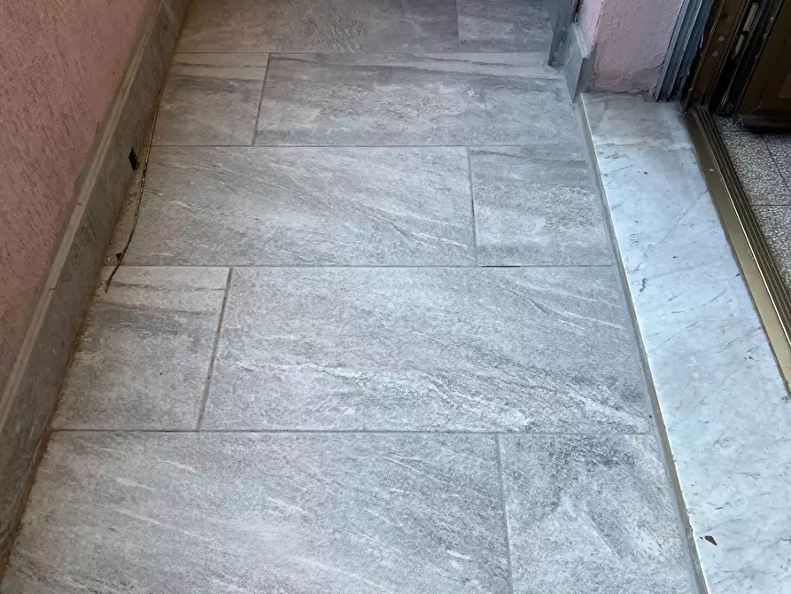 Immagine 9 di Appartamento in vendita  a Savona