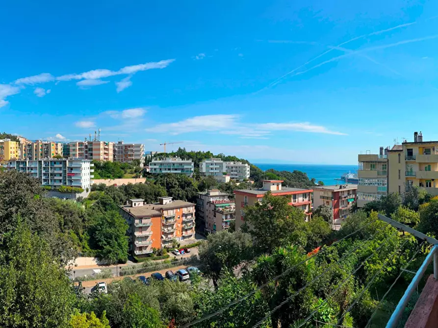 Immagine 17 di Appartamento in vendita  a Savona