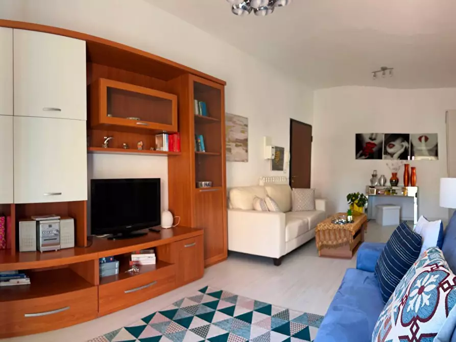 Immagine 5 di Appartamento in vendita  a Savona