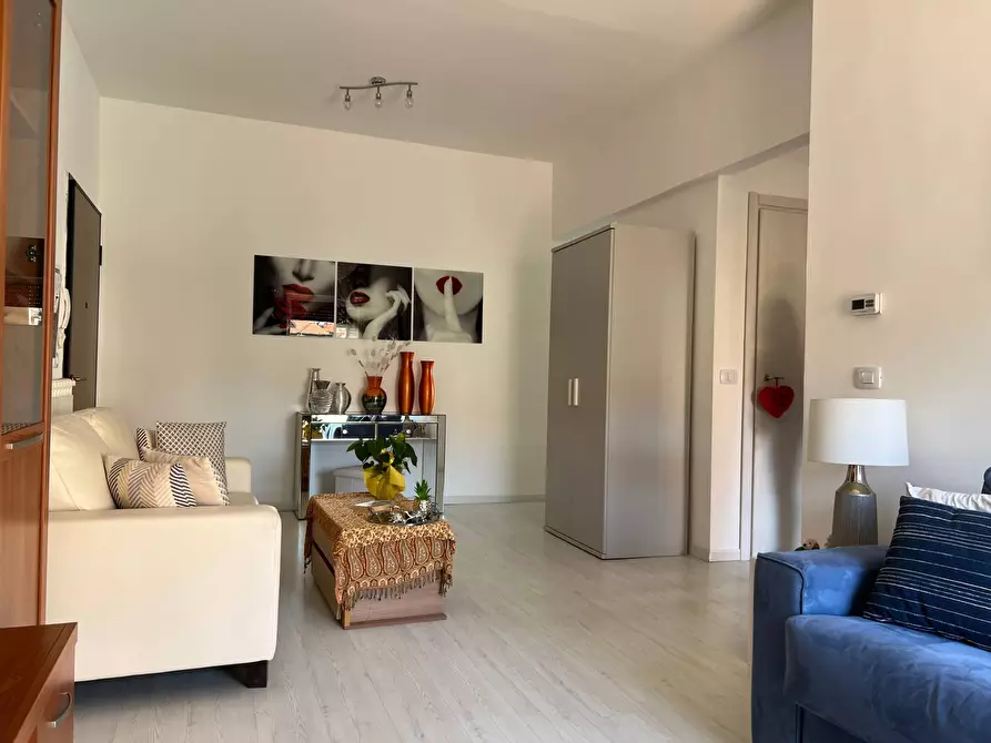 Immagine 9 di Appartamento in vendita  a Savona