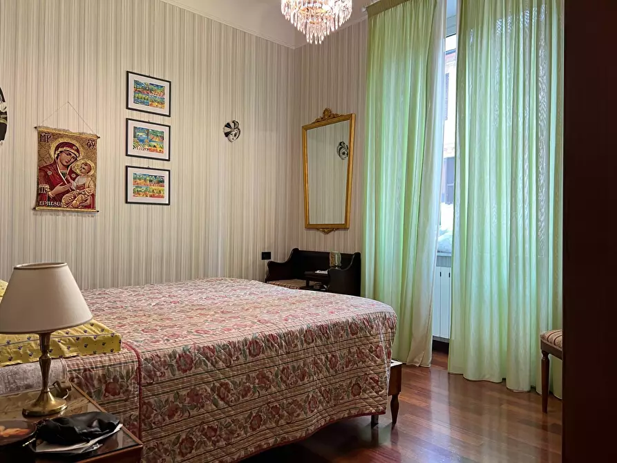 Immagine 13 di Appartamento in vendita  a Savona