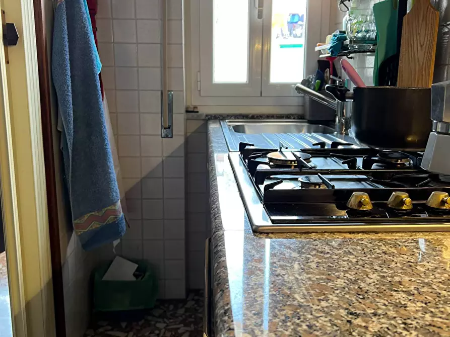 Immagine 6 di Appartamento in vendita  a Savona