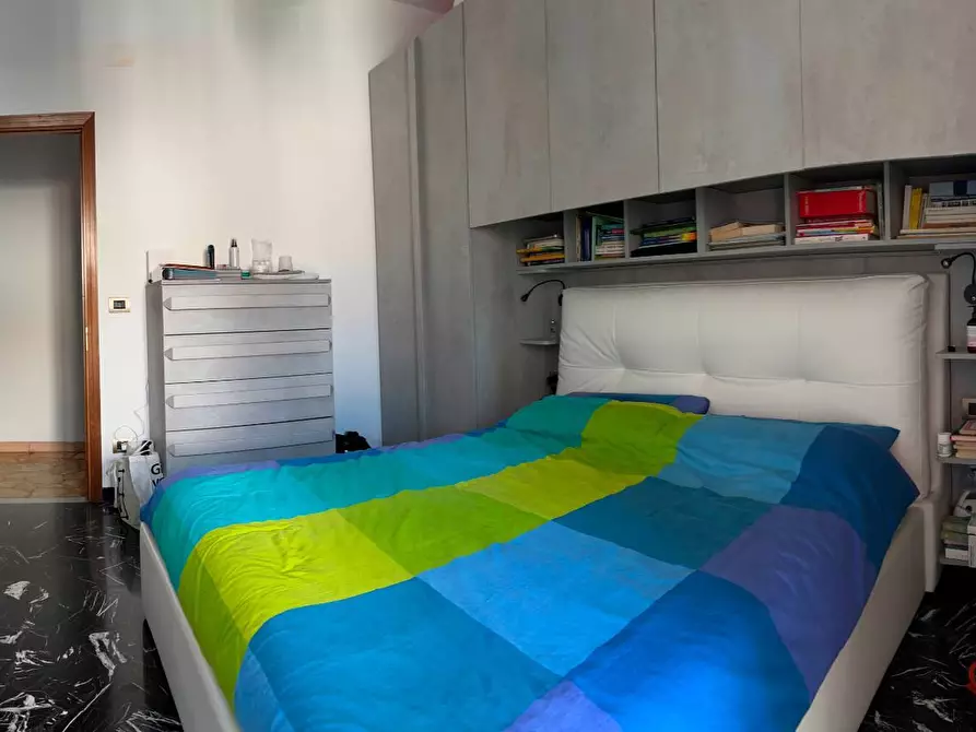 Immagine 12 di Appartamento in vendita  a Savona