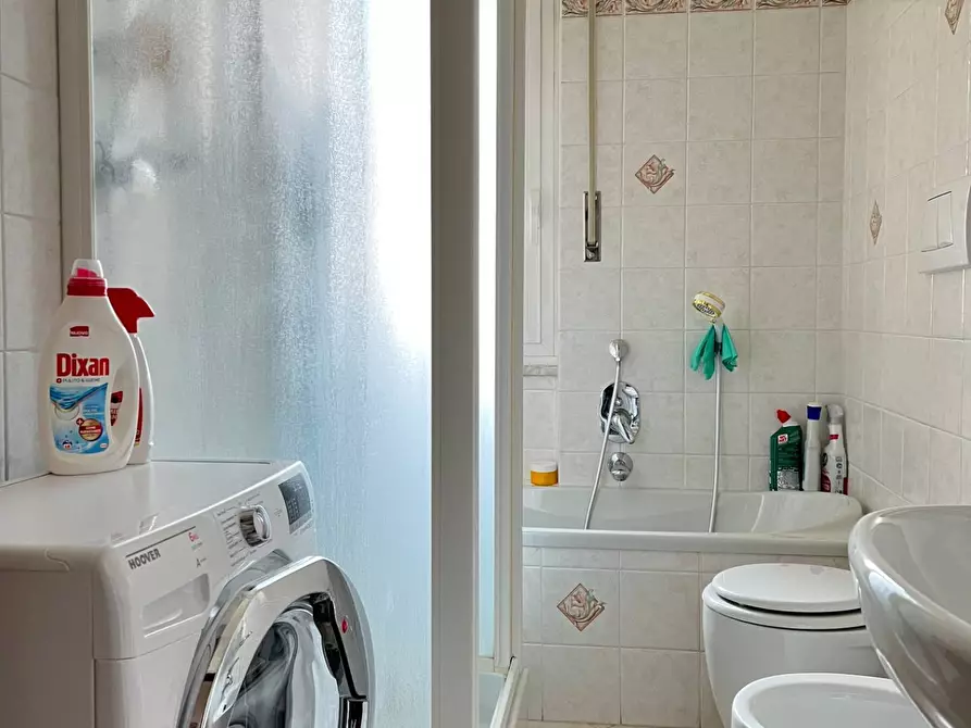 Immagine 18 di Appartamento in vendita  a Savona