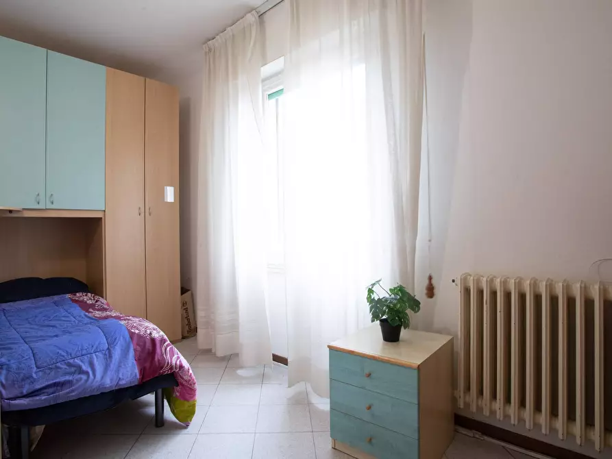 Immagine 15 di Appartamento in vendita  in via emilia romagna a Gabicce Mare