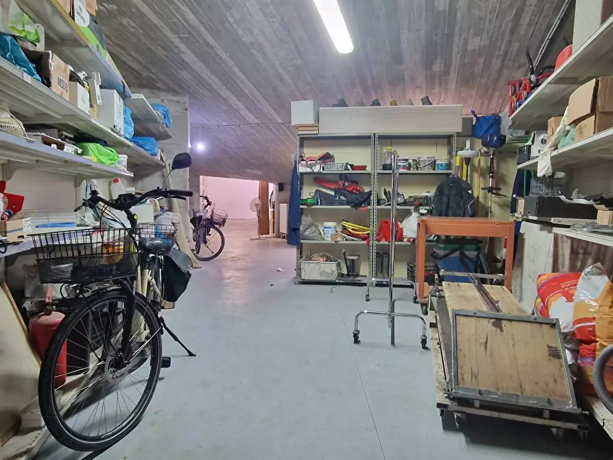 Immagine 11 di Locale commerciale in vendita  in via Sebastiano Caboto a Cattolica