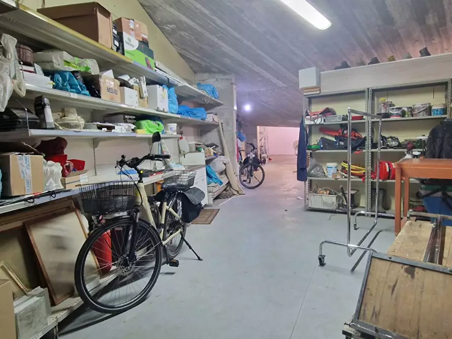 Immagine 12 di Locale commerciale in vendita  in via Sebastiano Caboto a Cattolica