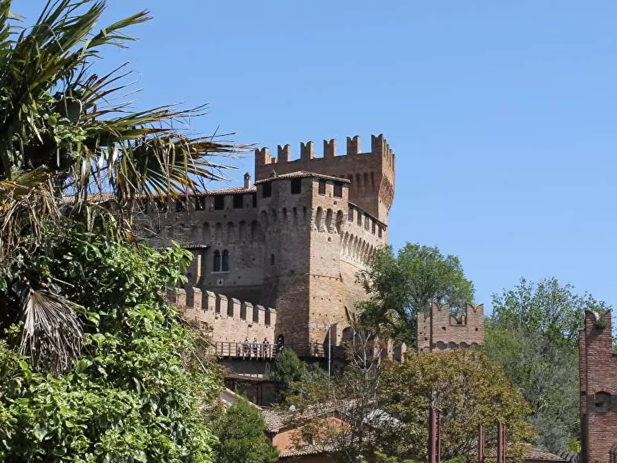 Immagine 23 di Albergo/B&B/Residence in vendita  in piazza V Novembre a Gradara