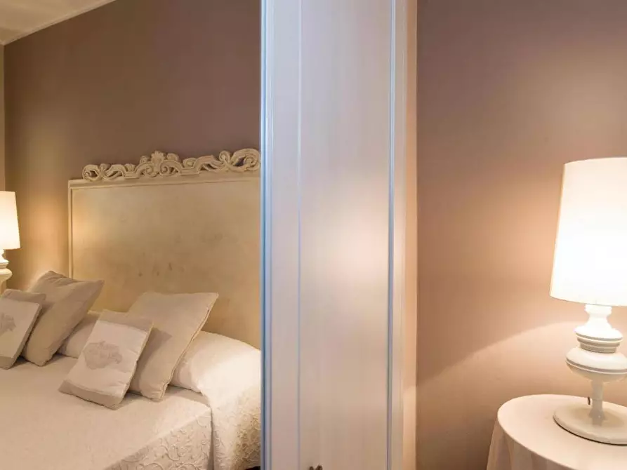 Immagine 12 di Albergo/B&B/Residence in vendita  in piazza V Novembre a Gradara