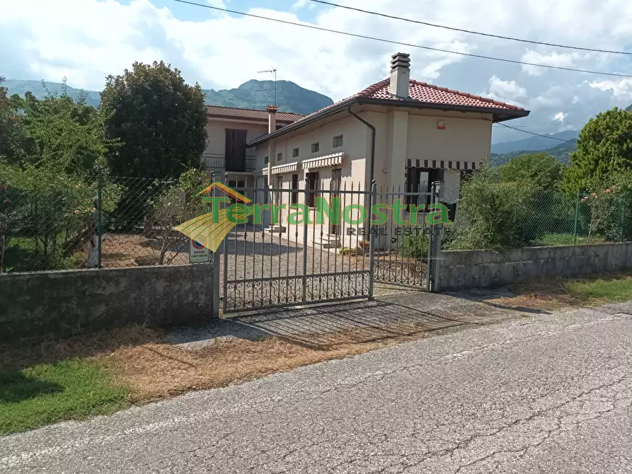 Immagine 1 di Casa indipendente in vendita  in via San Martino a Montereale Valcellina