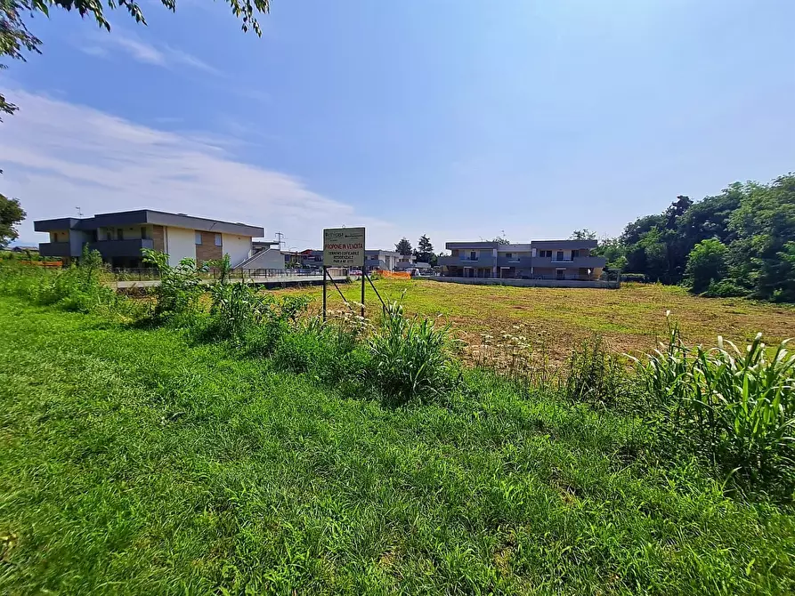 Immagine 3 di Terreno residenziale in vendita  a Osio Sotto