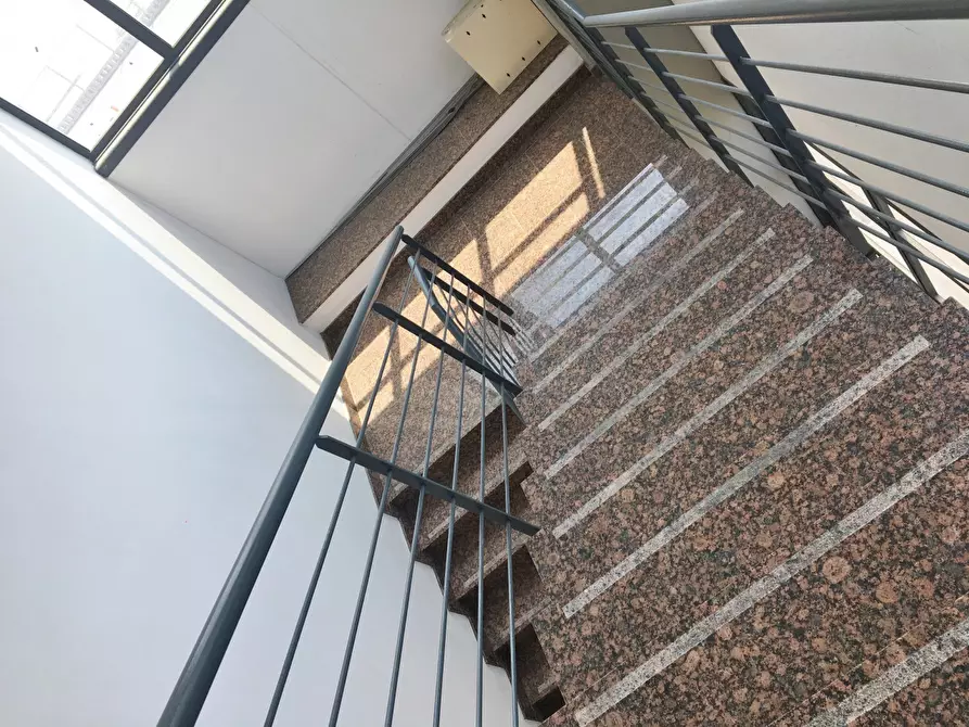 Immagine 6 di Laboratorio in affitto  in via di Mezzogiorno a Viareggio