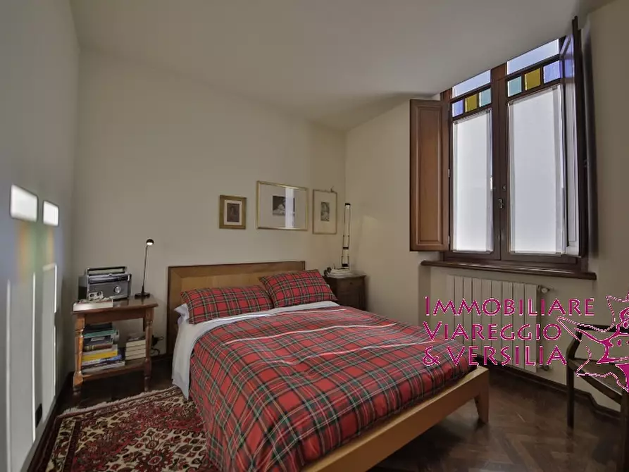 Immagine 5 di Villa in vendita  in via Siena a Camaiore