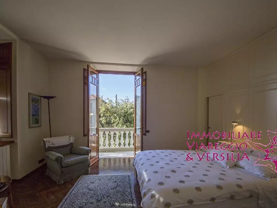 Immagine 20 di Villa in vendita  in via Siena a Camaiore