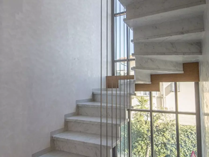 Immagine 29 di Villa in vendita  in via Siena a Camaiore