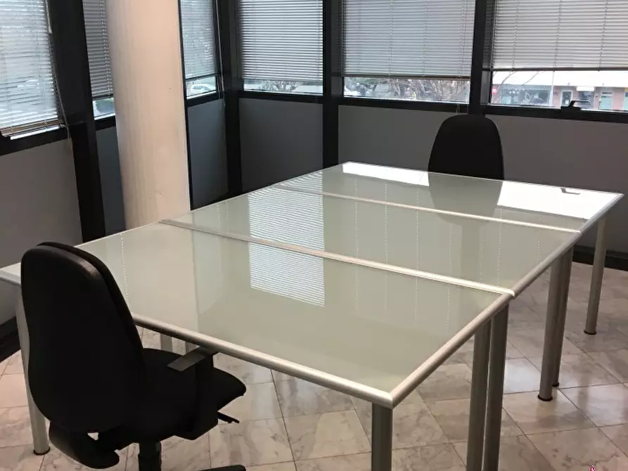 Immagine 11 di Capannone industriale in affitto  in via Tobino a Viareggio