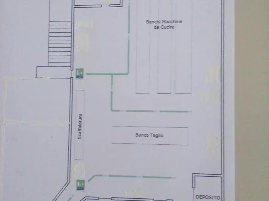 Immagine 10 di Magazzino in vendita  in via dell'oleificio a Massarosa
