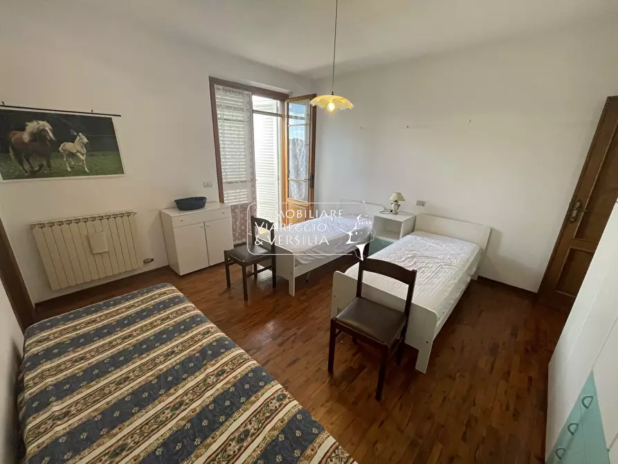 Immagine 4 di Villa in vendita  in via Sarzanese a Massarosa