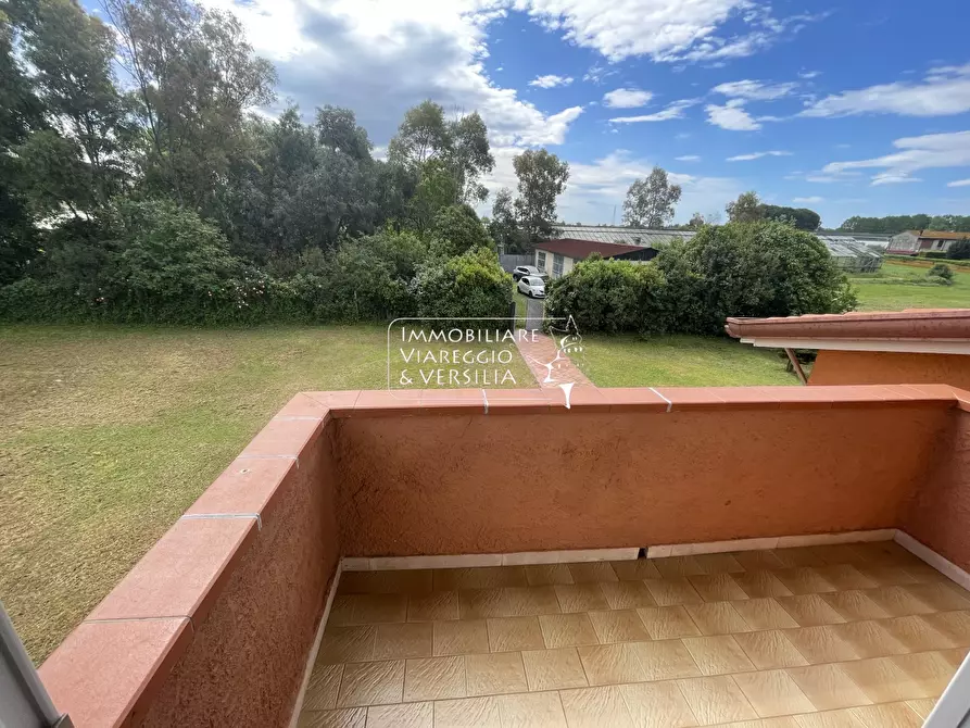 Immagine 11 di Villa in vendita  in via Sarzanese a Massarosa