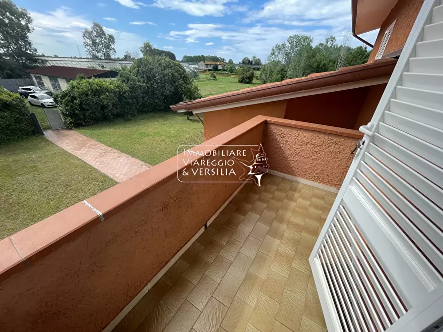 Immagine 12 di Villa in vendita  in via Sarzanese a Massarosa