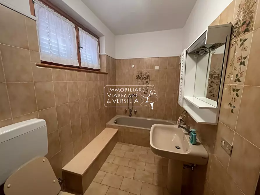 Immagine 14 di Villa in vendita  in via Sarzanese a Massarosa