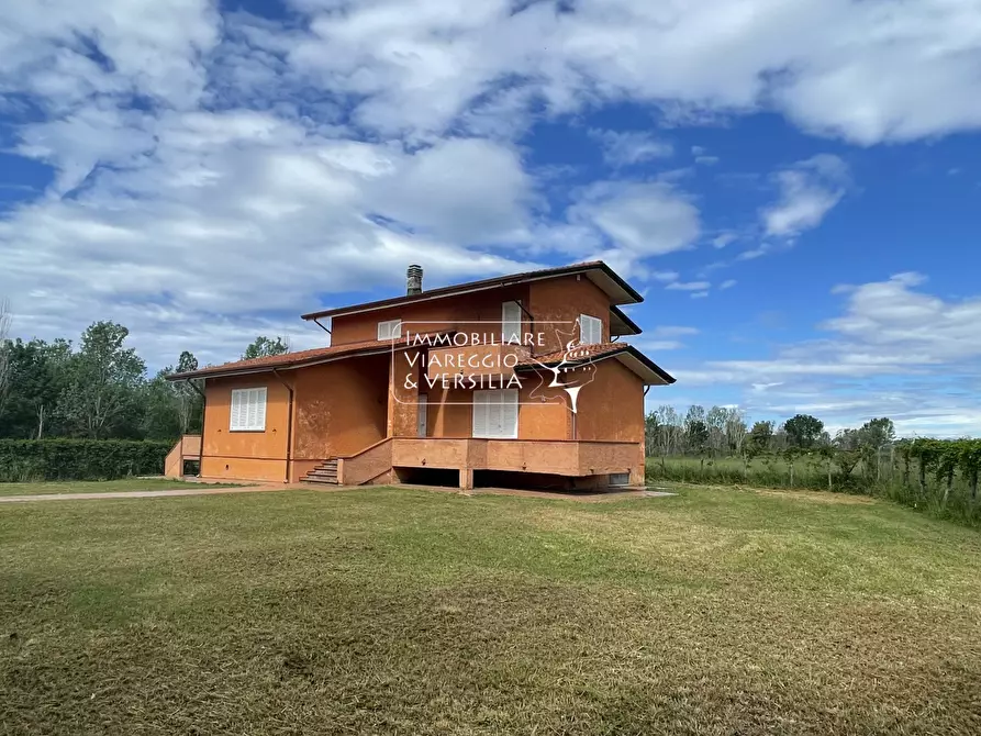 Immagine 29 di Villa in vendita  in via Sarzanese a Massarosa