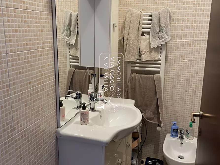 Immagine 10 di Appartamento in vendita  in via IX Febbraio a Santa Croce Sull'arno