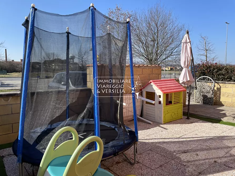 Immagine 17 di Appartamento in vendita  in via IX Febbraio a Santa Croce Sull'arno