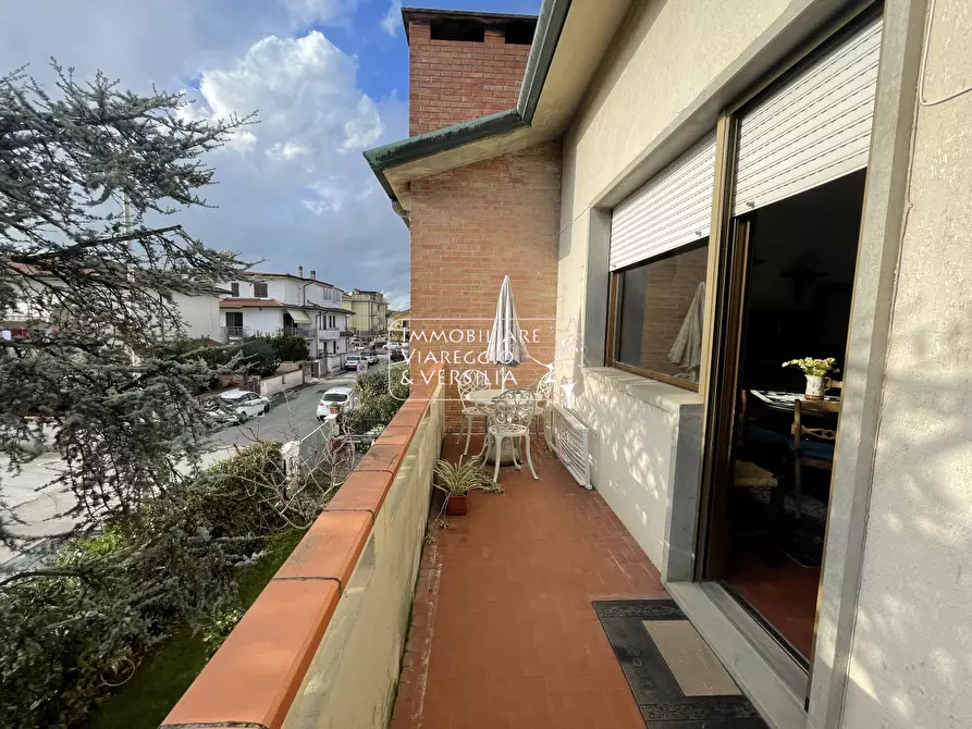 Immagine 20 di Casa bifamiliare in vendita  in via della Portichina a Viareggio