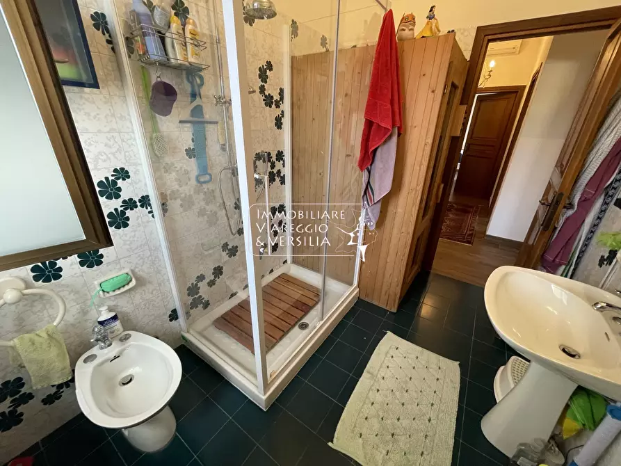 Immagine 26 di Casa bifamiliare in vendita  in via della Portichina a Viareggio