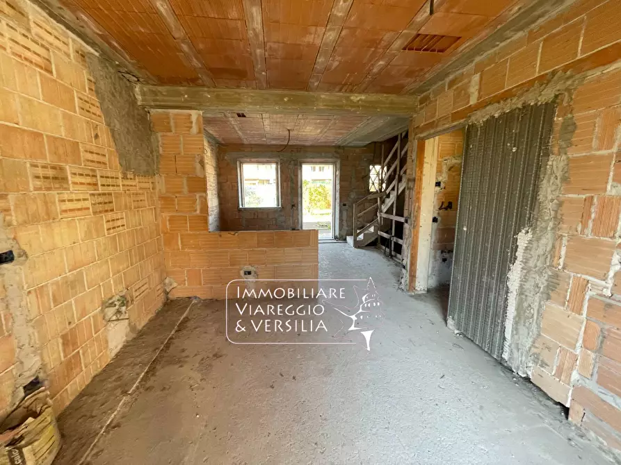 Immagine 6 di Villetta a schiera in vendita  in via delle serre a Camaiore