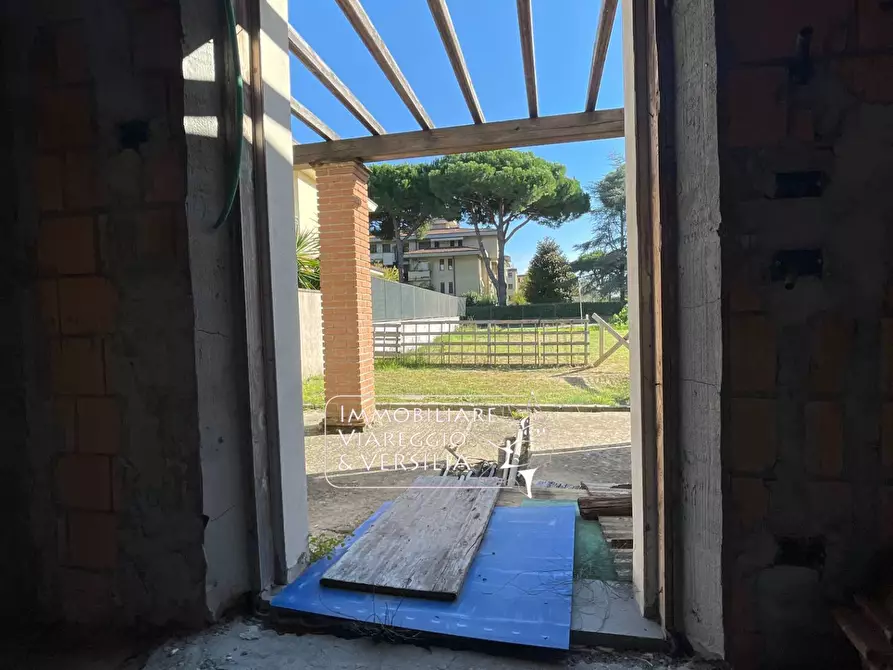 Immagine 5 di Villetta a schiera in vendita  in via delle serre a Camaiore