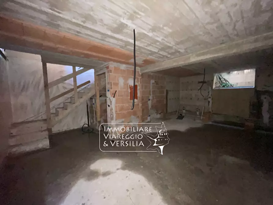 Immagine 9 di Villetta a schiera in vendita  in via delle serre a Camaiore