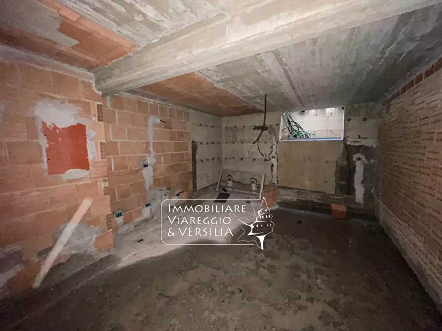 Immagine 14 di Villetta a schiera in vendita  in via delle serre a Camaiore