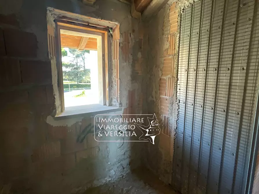 Immagine 15 di Villetta a schiera in vendita  in via delle serre a Camaiore