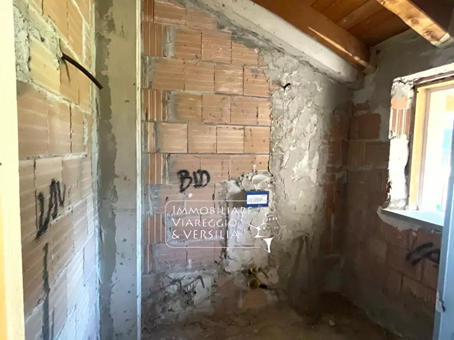 Immagine 16 di Villetta a schiera in vendita  in via delle serre a Camaiore