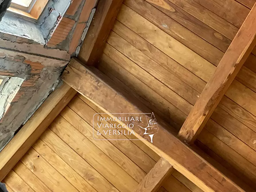 Immagine 11 di Villetta a schiera in vendita  in via delle serre a Camaiore