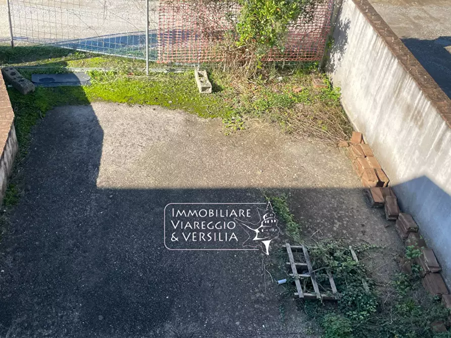 Immagine 17 di Villetta a schiera in vendita  in via delle serre a Camaiore