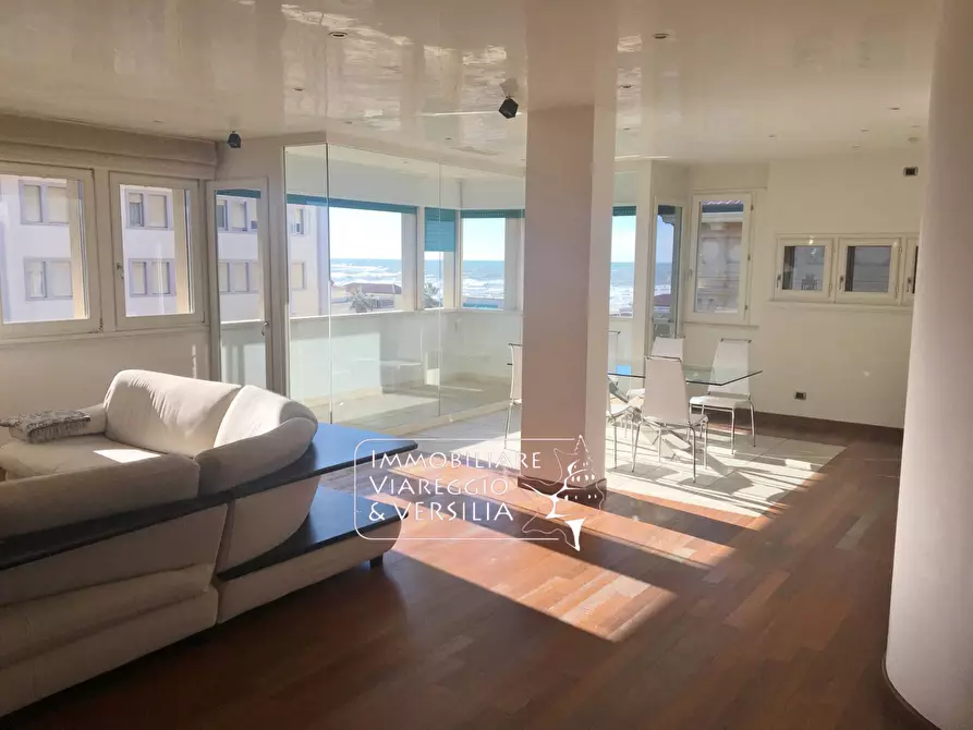 Immagine 4 di Attico in affitto  in via Mentana a Viareggio