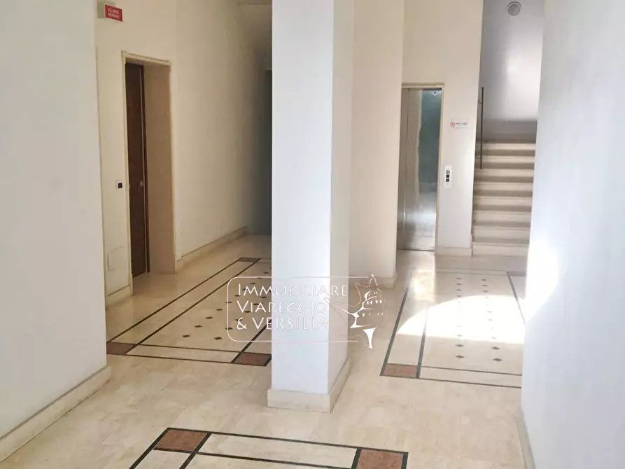 Immagine 16 di Attico in affitto  in via Mentana a Viareggio