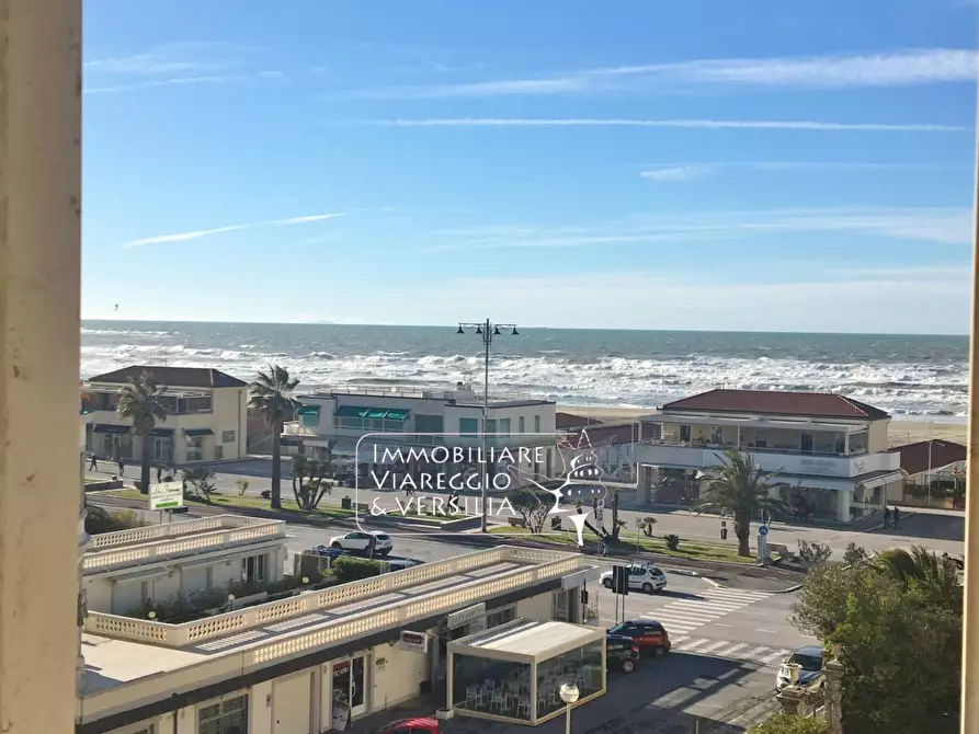 Immagine 9 di Attico in affitto  in via Mentana a Viareggio