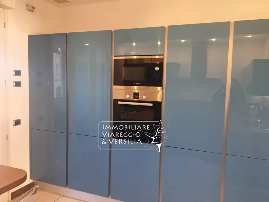 Immagine 14 di Attico in affitto  in via Mentana a Viareggio