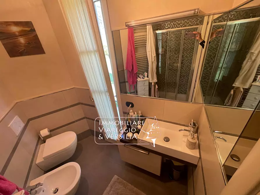 Immagine 18 di Appartamento in vendita  in via delle tre fontane a Massarosa