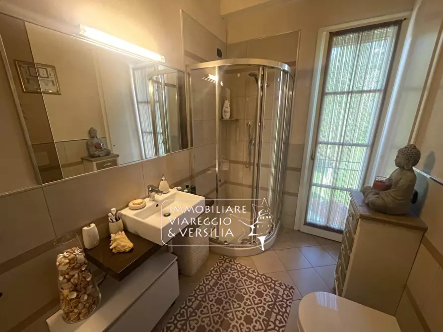 Immagine 19 di Appartamento in vendita  in via delle tre fontane a Massarosa